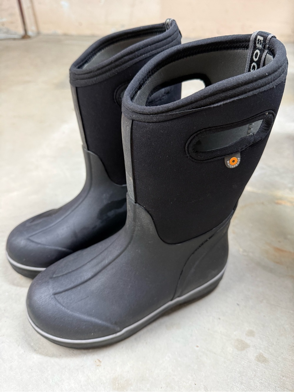 Bogs Black Waterproof Neoprene Mid-Calf Rain Boots